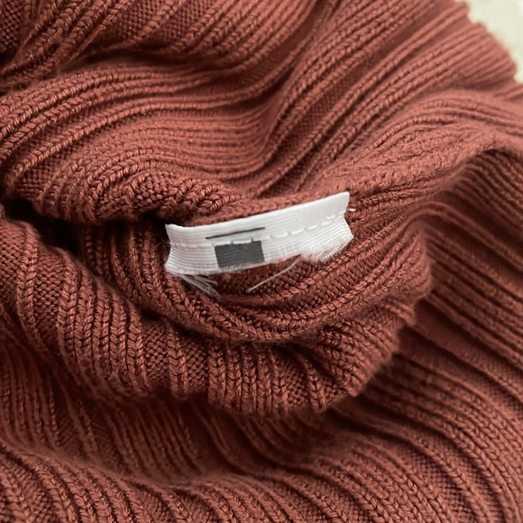 Abercrombie and Fitch Long Sleeve Bodysuit - Picture 5 of 5